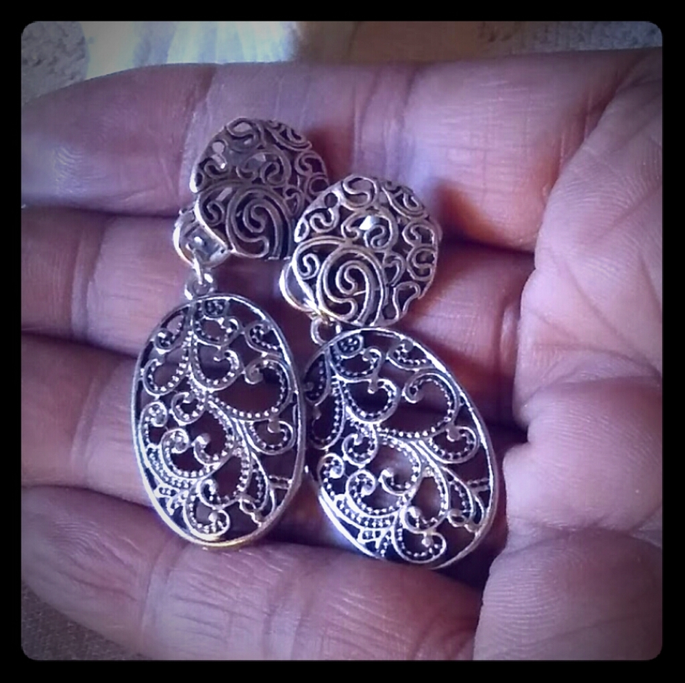 Vintage Open Work Scroll Design Dangle Earrings - image 3